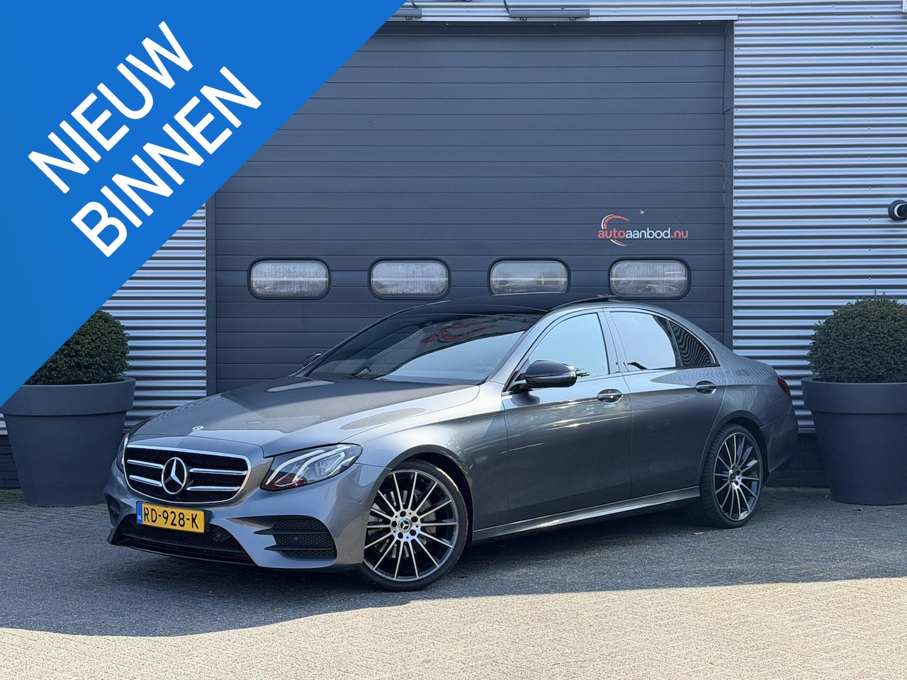 Mercedes-Benz E-klasse - 200 d AMG | Panoramadak | Camera | Widescreen | Sfeerverlichting | Burmester | - AutoWereld.nl