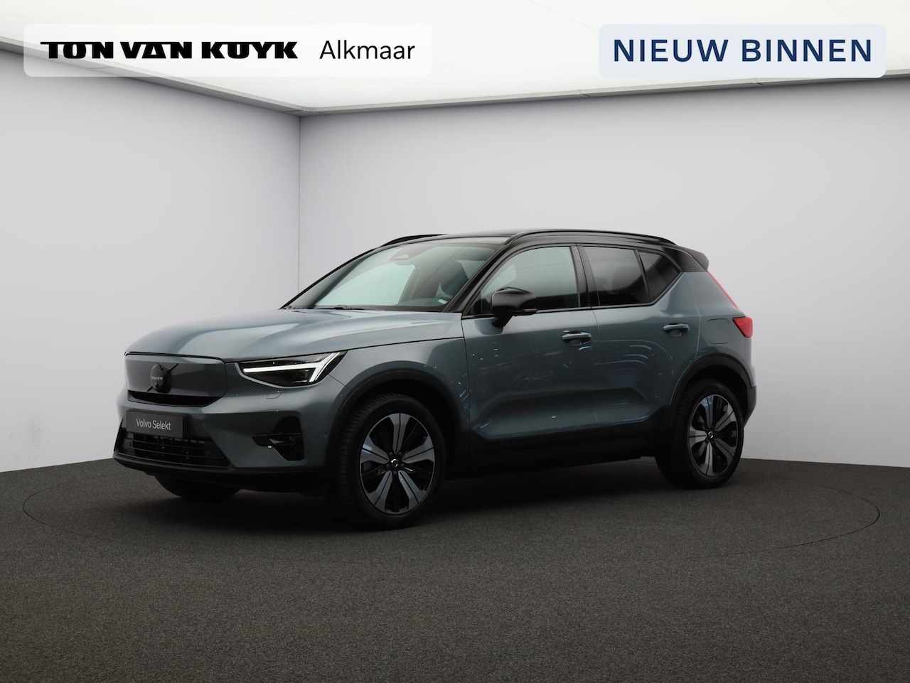 Volvo XC40 - Recharge 231PK Ultimate 70 kWh / Panoramisch Dak / Adaptive Pixel Led / Elekt. Verstelb. S - AutoWereld.nl