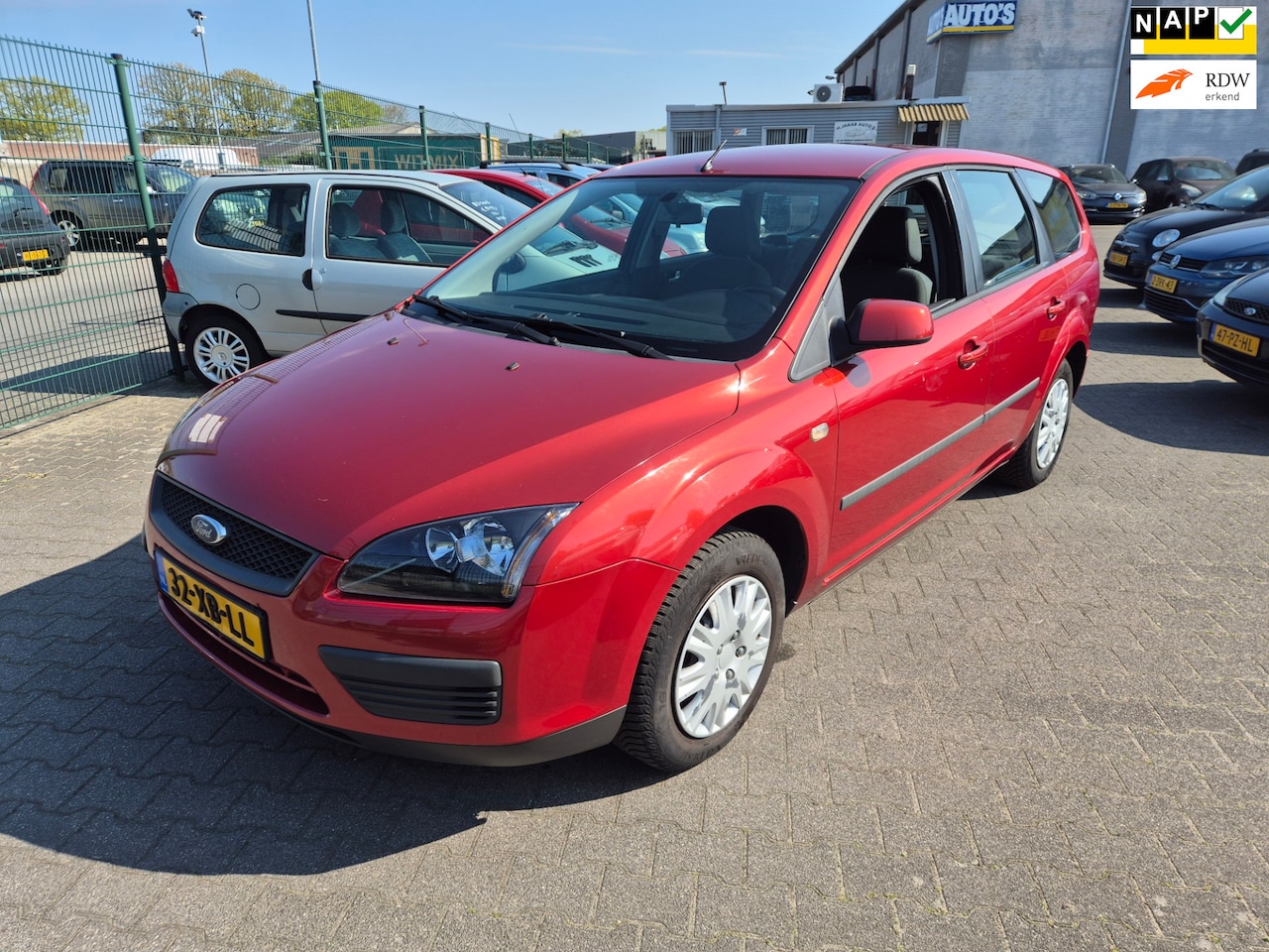 Ford Focus Wagon - Ford Focus Wagon 1.6-16V Trend - AutoWereld.nl