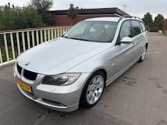 BMW 3-serie Touring - 318i High Executive Auto verkeert in topstaat
