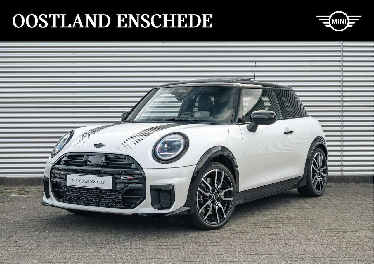 MINI Cooper S - Hatchback Automaat / John Cooper Works / Pakket XL / 18" JCW Lap Spoke 2-tone - AutoWereld.nl