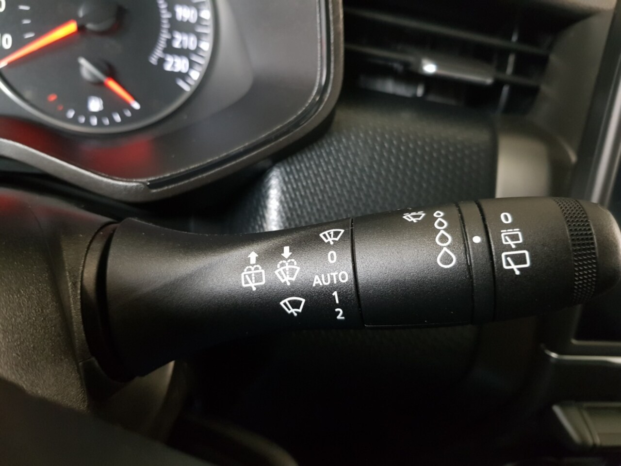 Renault Clio - 1.0 TCe 90 Equilibre 1.0 TCe 90 Equilibre