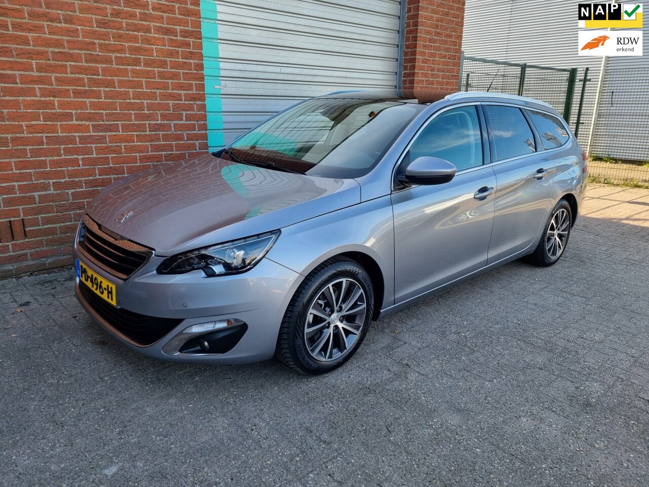 Peugeot 308 SW - 1.2 PureTech Allure Bj:2017 NAP! - AutoWereld.nl