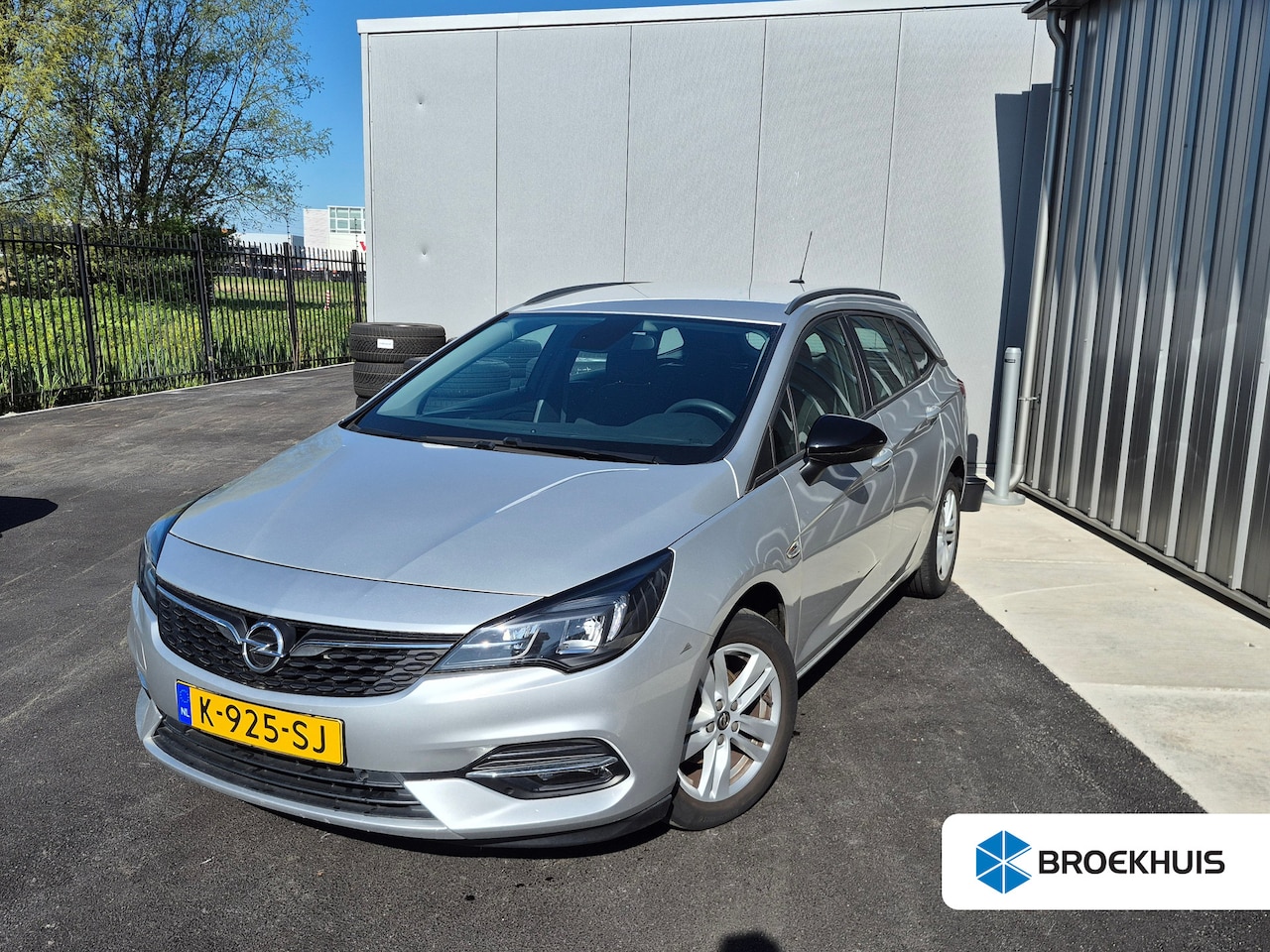 Opel Astra Sports Tourer - 1.2 Business Edition 110PK | Cruise control | Apple carplay Android AUto | Parkeersensor a - AutoWereld.nl