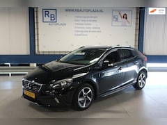 Volvo V40 Cross Country - 1.6 D2 Summum / LEER / NAV / PDC / XENON / BLACK