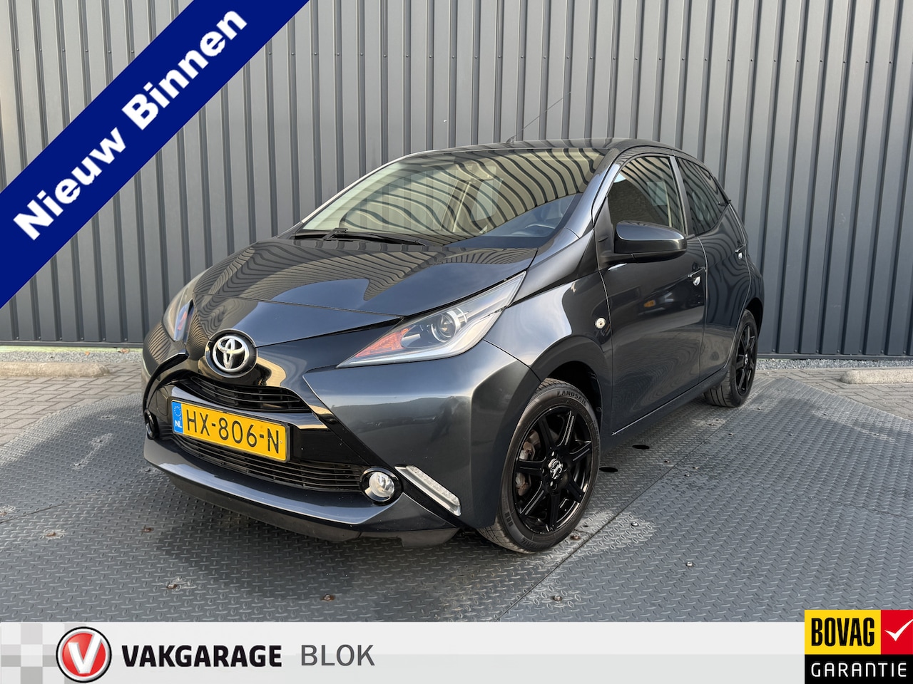 Toyota Aygo - 1.0 VVT-i x-play | Camera | Lm-velgen | Prijs Rijklaar!! - AutoWereld.nl