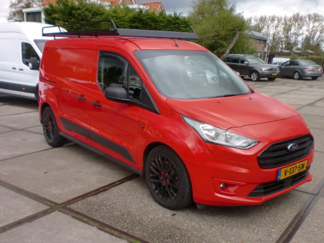 Ford Transit Connect - 1.5 TDCI L2 3PERS BJ2018 AIRCO EU6 LEASE€118 - AutoWereld.nl