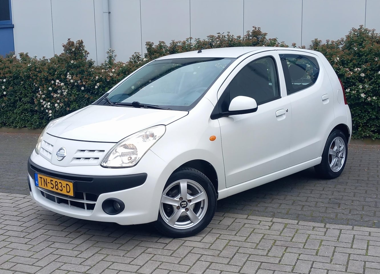 Nissan Pixo - 1.0 L 68pk Look Airco - AutoWereld.nl