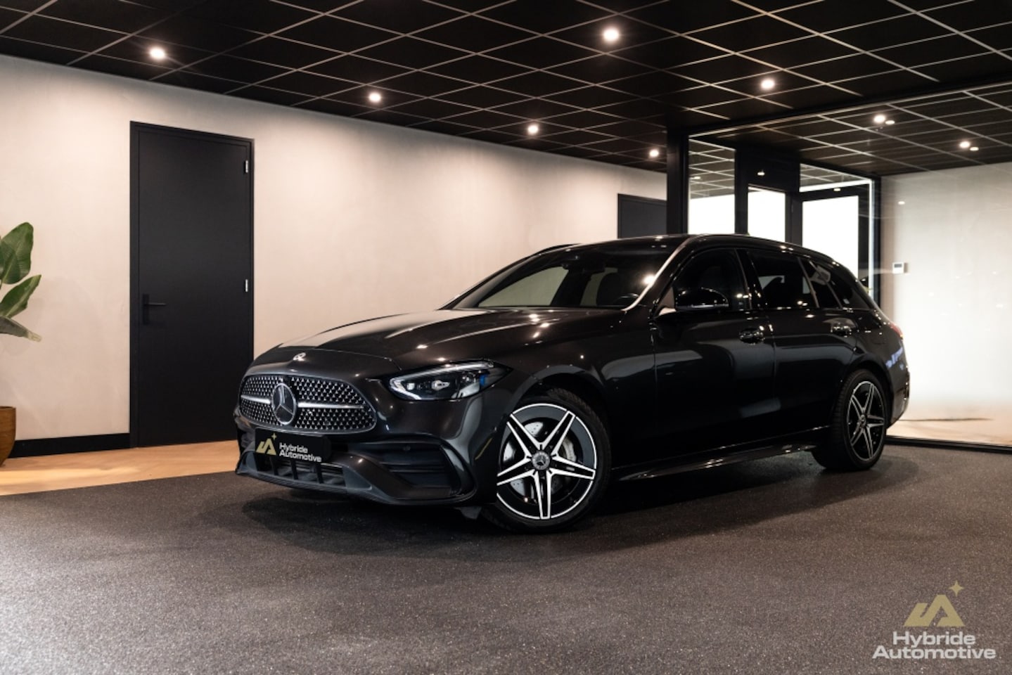 Mercedes-Benz C-klasse Estate - C-Klasse C 300 e T AMG Line | HuD | PANO | LEER | - AutoWereld.nl