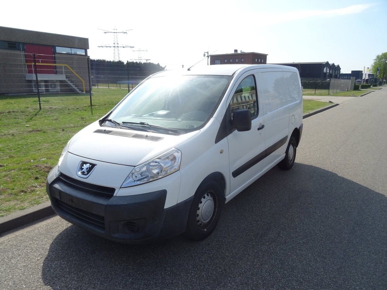 Peugeot Expert - 227 1.6 HDI L1H1 227 1.6 HDI L1H1 - AutoWereld.nl