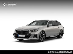 BMW 5-serie Touring - 530e M Sport Edition | M sport pro | Innovation pack | Comfort pack | Travel pack | Glazen