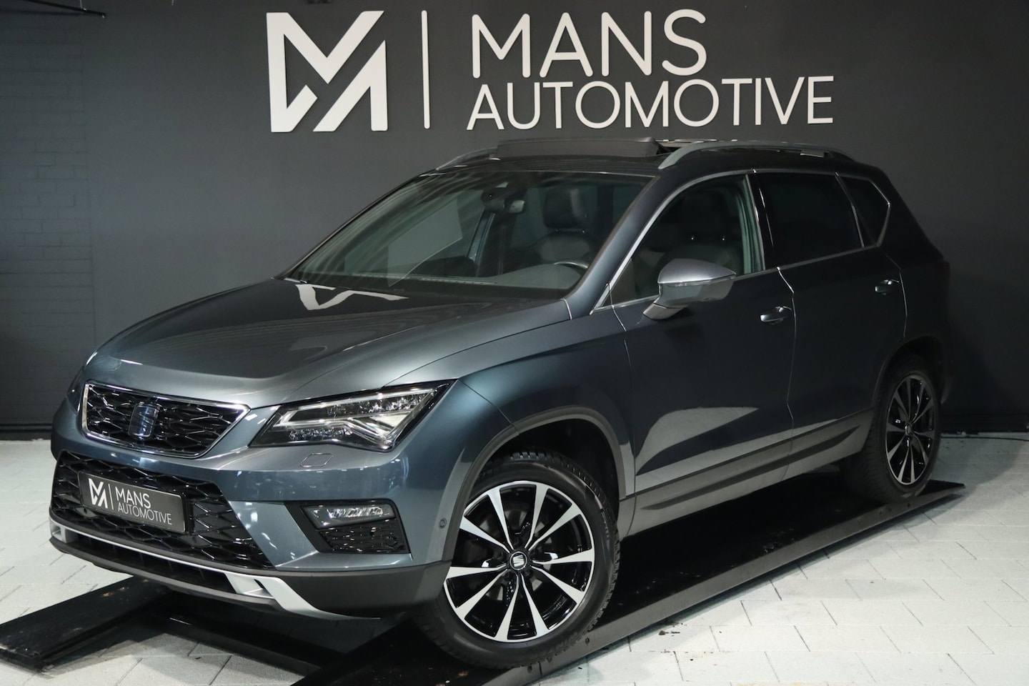 SEAT Ateca - 1.5 TSI Xcellence / PANODAK / BEATS / KEYLESS / ACC / CAMERA - AutoWereld.nl