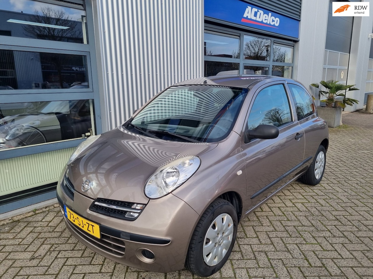 Nissan Micra - 1.2 Visia | automaat | airco - AutoWereld.nl