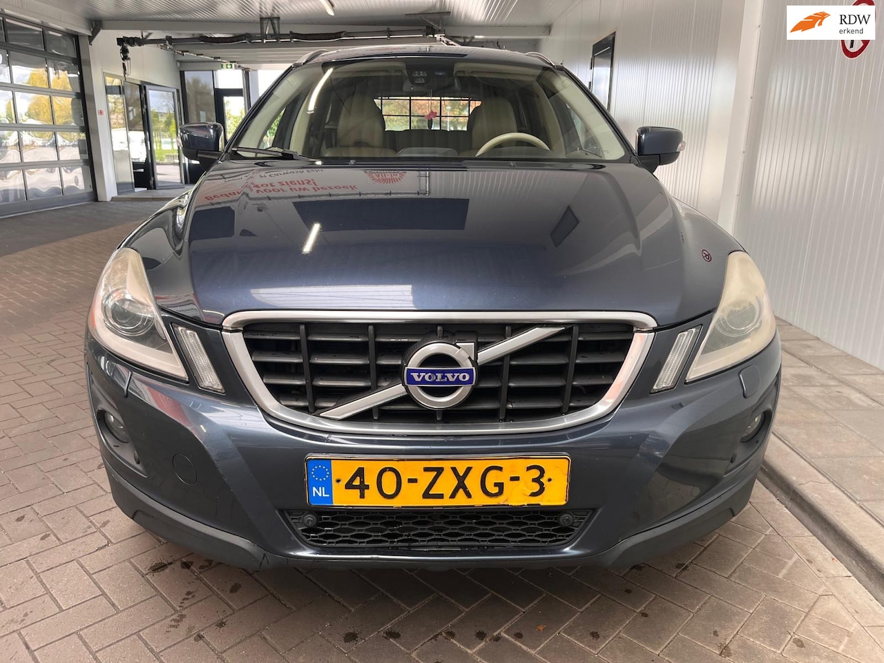 Volvo XC60 - 2.4 D5 AWD Summum - AutoWereld.nl