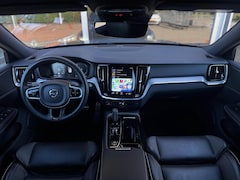 Volvo V60 - 2.0T6 Recharge AWD R-Design|350PK|ACC|Trekha|Carpl