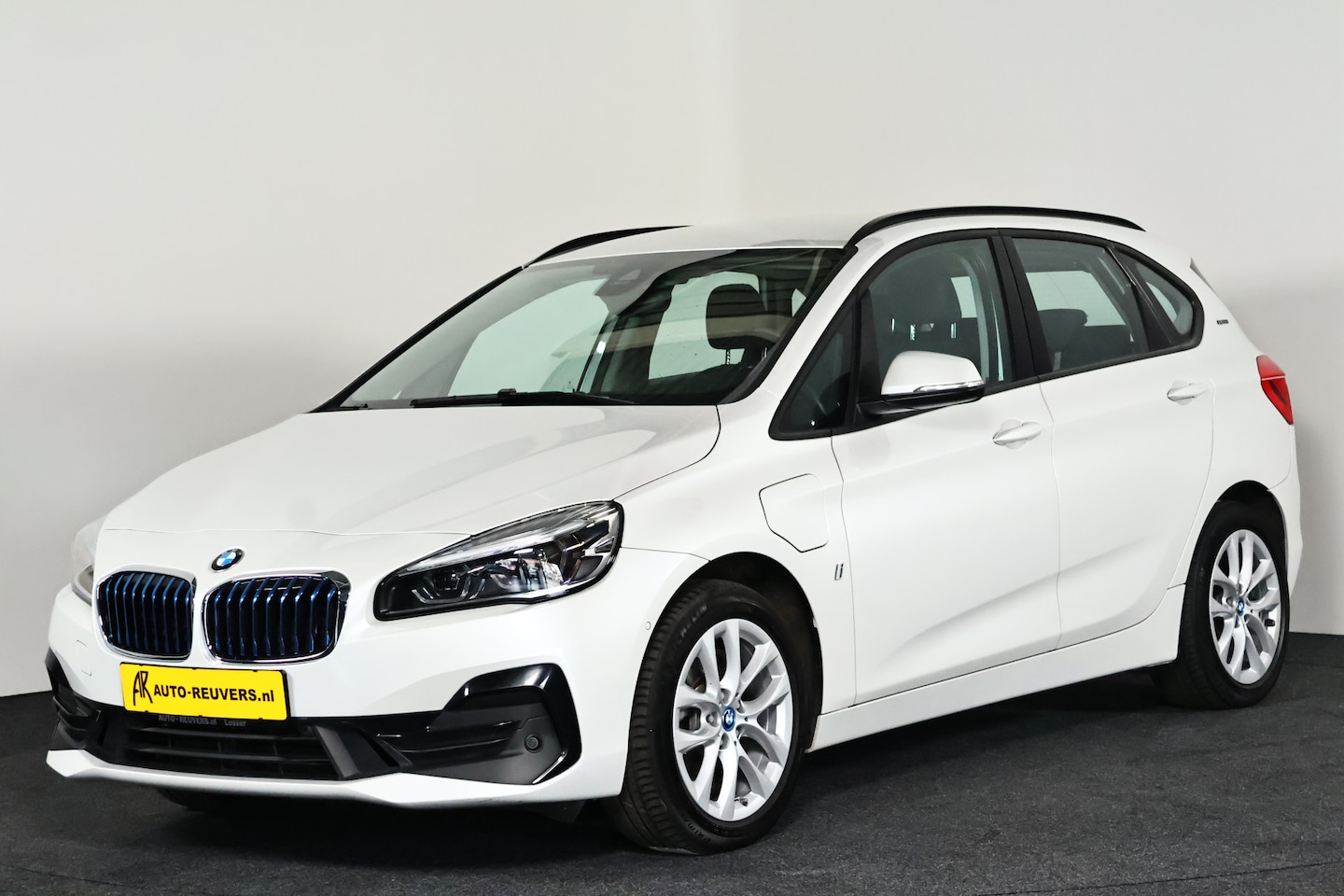 BMW 2-serie Active Tourer - 225xe Sport Line / Navi / Half Leder / Clima / Cruisecontrol - AutoWereld.nl