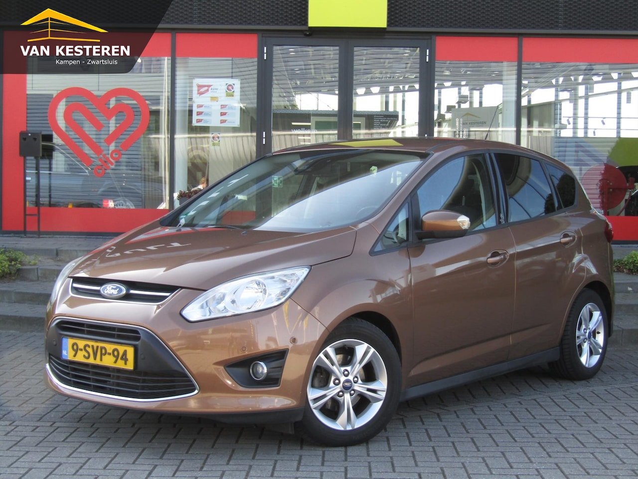 Ford C-Max - 1.0 EcoBoost 125pk Titanium / Trekhaak / Navigatie / Stoelverwarming - AutoWereld.nl