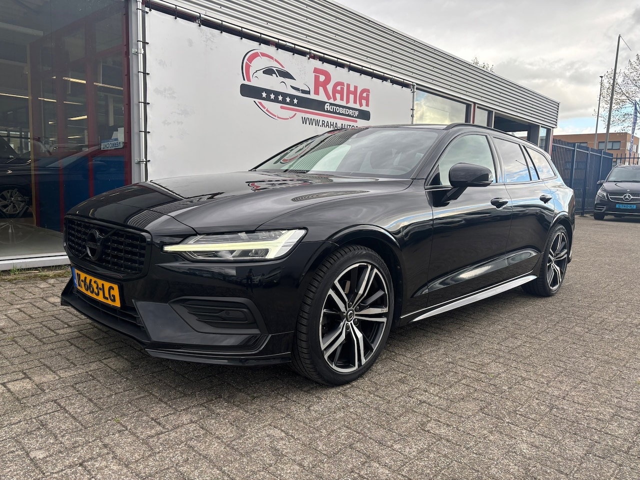 Volvo V60 - 2.0 B3 Momentum Advantage 2.0 B3 Momentum Advantage - AutoWereld.nl