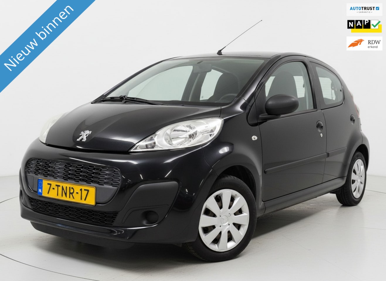 Peugeot 107 - 1.0 Access Accent Airco|2014|Nieuw apk!! - AutoWereld.nl