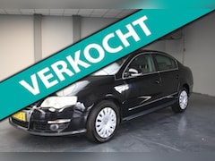 Volkswagen Passat - 1.8 TFSI NL Auto, Clima, Nette Auto, Nieuwe APK, Locatie ZEIST