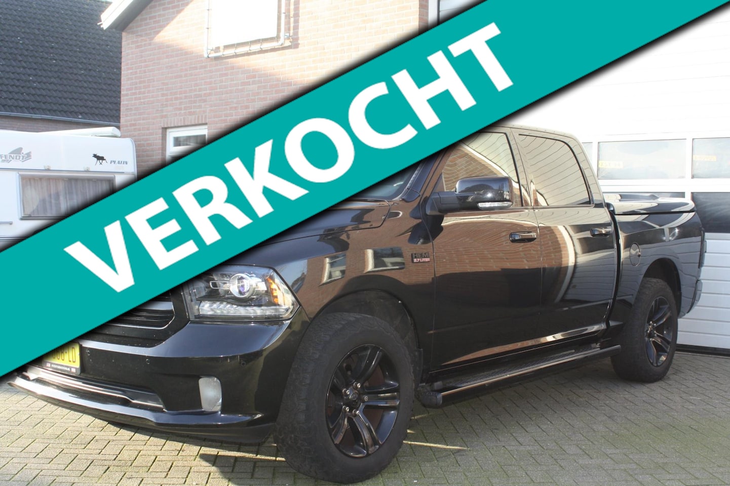 Dodge Ram 1500 - 5.7 V8 Quad Cab 6'4 LPG G3, 5Persoons, Schuifdak, Trekhaak, Camera, Stuur en stoel verwarm - AutoWereld.nl
