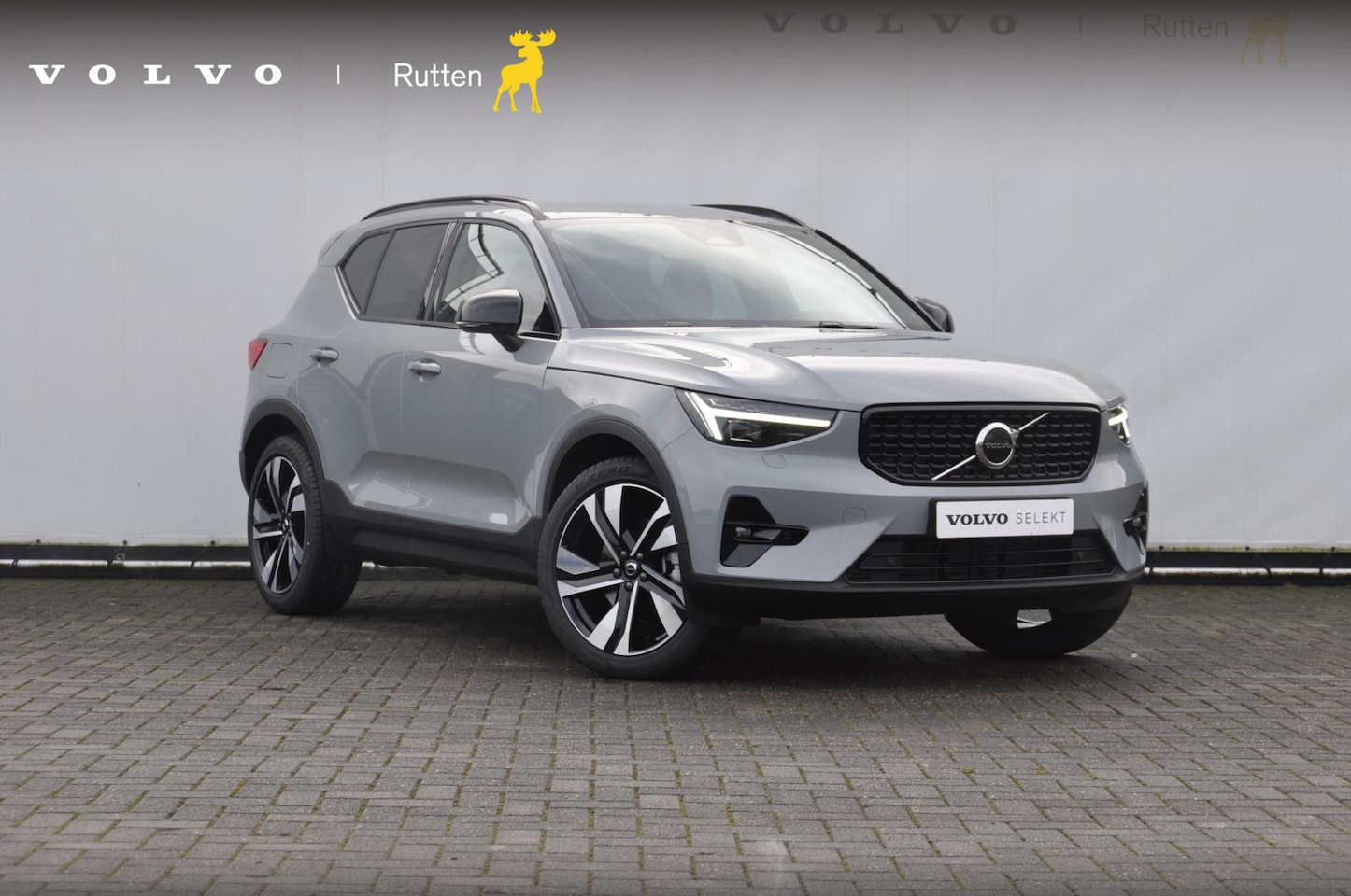 Volvo XC40 - B4 211PK Automaat Plus Dark / Adaptive cruise control / Elektrische stoelen / Harman Kardo - AutoWereld.nl