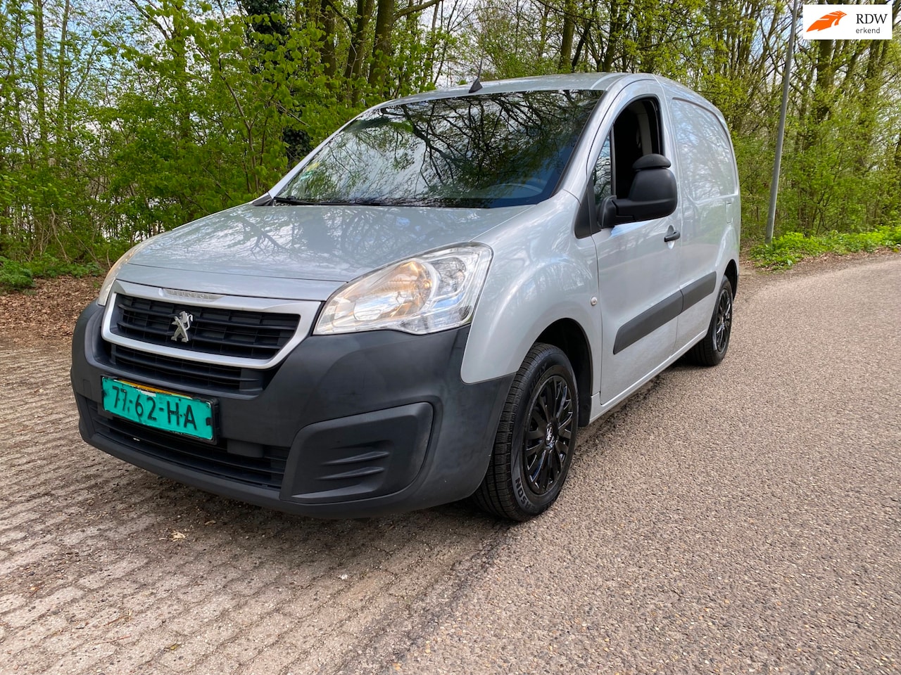 Peugeot Partner - Grijsmetalic Airco122 1.6 BlueHDi 75 L1 Première - AutoWereld.nl