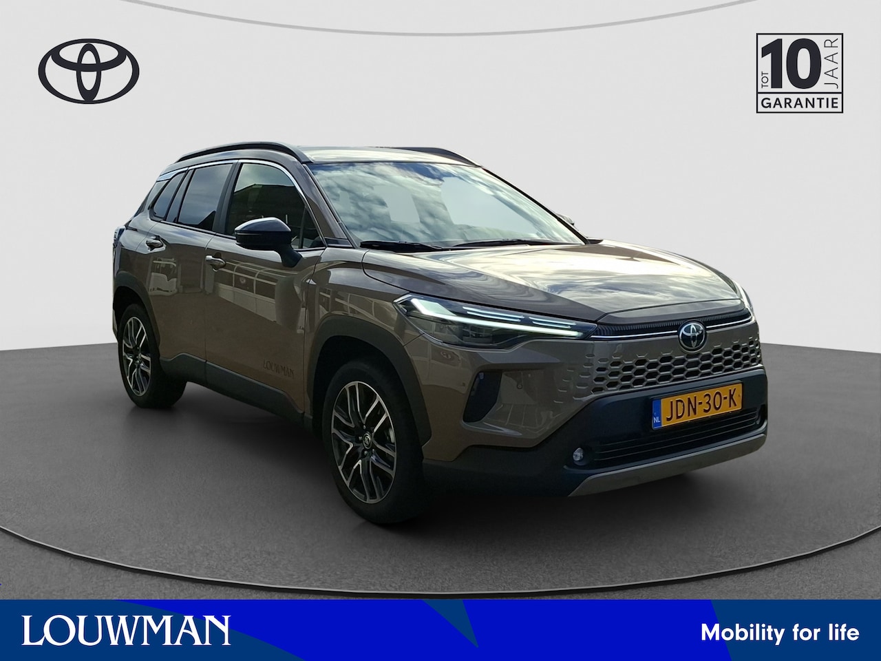 Toyota Corolla Cross - Hybrid 140 Dynamic | Stuur/stoelverwarming | Elektrische achterklep | Parkeersensoren voor - AutoWereld.nl