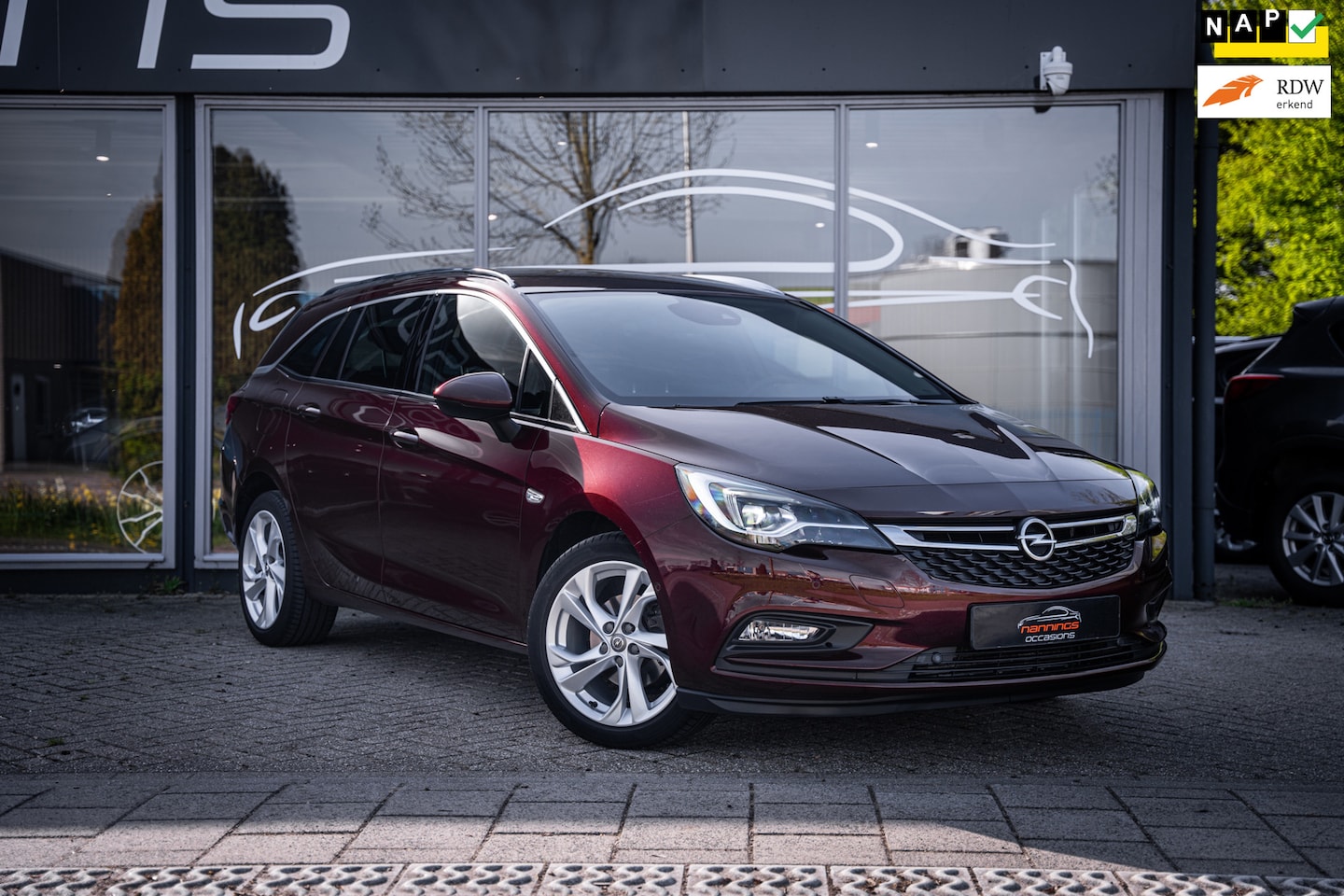 Opel Astra Sports Tourer - 1.4 Turbo Business Executive|Trekhaak|Cruise|LED|Camera|Climate - AutoWereld.nl