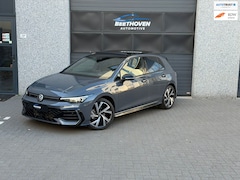 Volkswagen Golf - 1.5 eTSI R-Line Pano Camera Head-Up