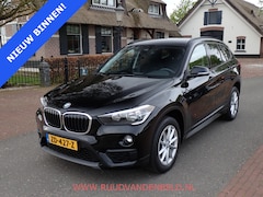 BMW X1 - sDrive18i AUTOMAAT / SPORTSTOELEN / CRUISE / NAVI / STOELVERWARMING