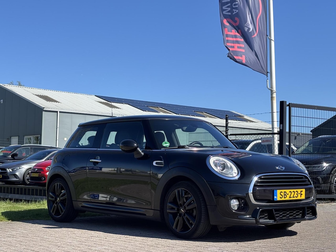 MINI Cooper - Mini 1.5 Chili Serious Business JCW cruise leder - AutoWereld.nl