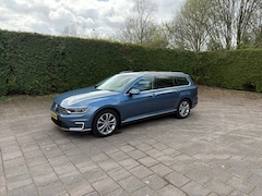 Volkswagen Passat Variant - 1.4 TSI GTE Connected Series Plus pano