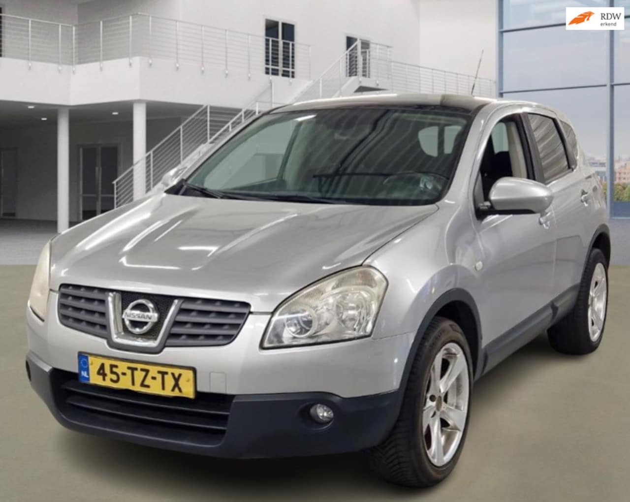 Nissan Qashqai - 1.6 Acenta PANORAMA PSENSOR CRUISE 2 X SLEUTELS - AutoWereld.nl