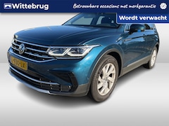 Volkswagen Tiguan - 1.5 TSI Elegance / Navigatie / App connect / Camera / Parkeer sensoren V+A / LED / Lichtme