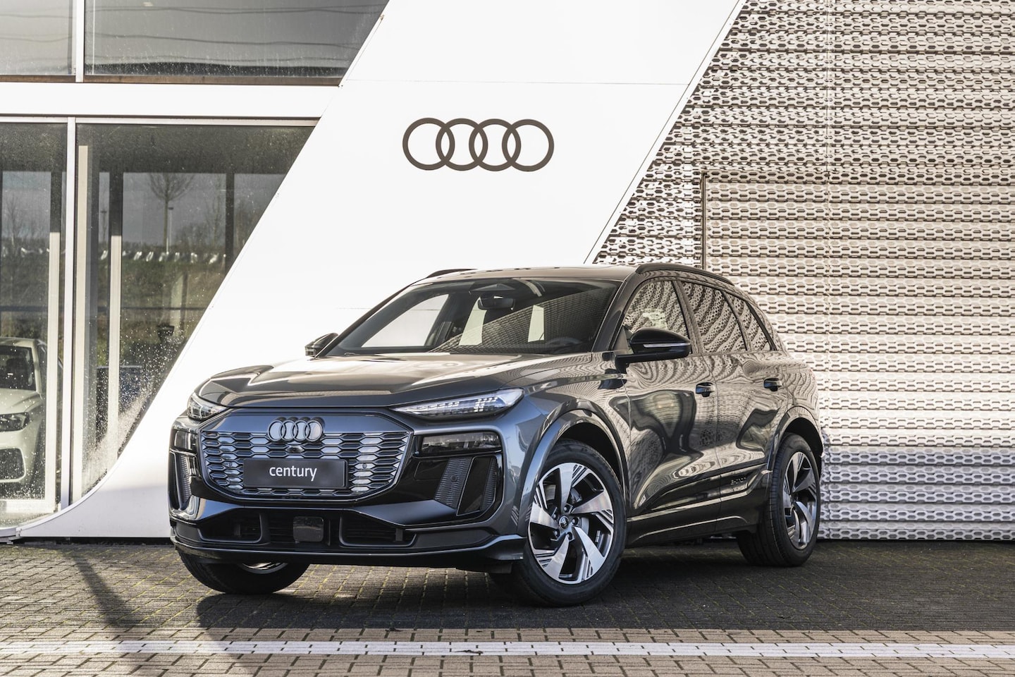 Audi Q6 e-tron - S edition 83Kwh 185 kW / 252 PK SUV Elektri | RS carbon dakpoiler | 21 inch | trekhaak | p - AutoWereld.nl