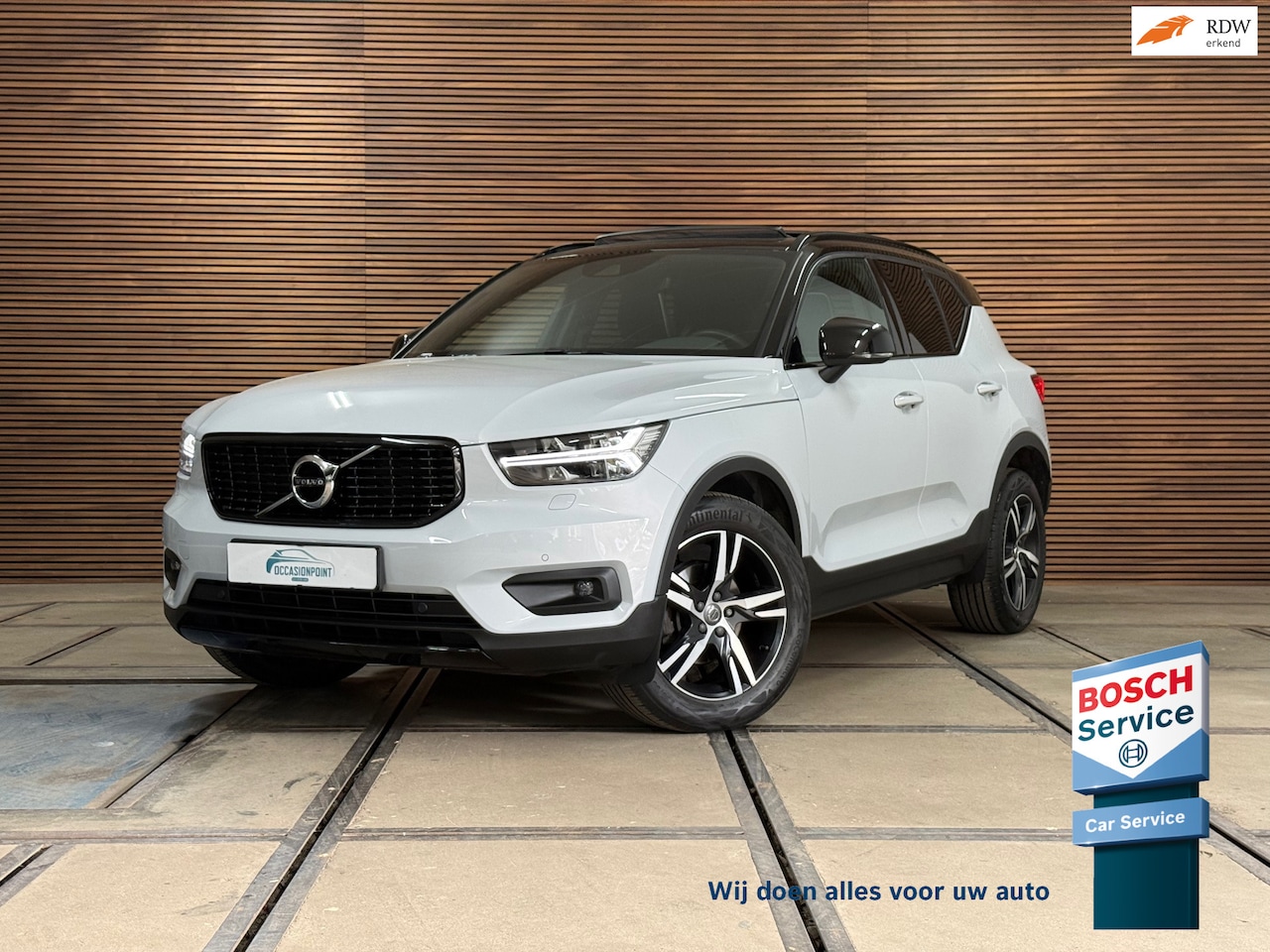 Volvo XC40 - 1.5 T3 R-Design | Pano | Winterpakket | Elektr voorstoelen+memory | Camera | Carplay - AutoWereld.nl