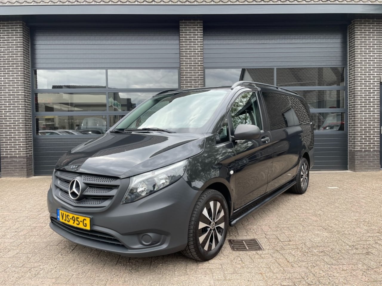 Mercedes-Benz Vito - 110 CDI LANG Navi , Clima , Cruise - AutoWereld.nl