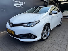 Toyota Auris - 1.8 HYBRID Executive GO Camera Keyless Navigatie