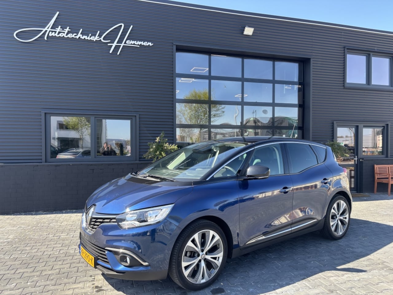 Renault Scénic - 1.2 TCe Collection NAVI/TREKHAAK/20 INCH WIELEN - AutoWereld.nl