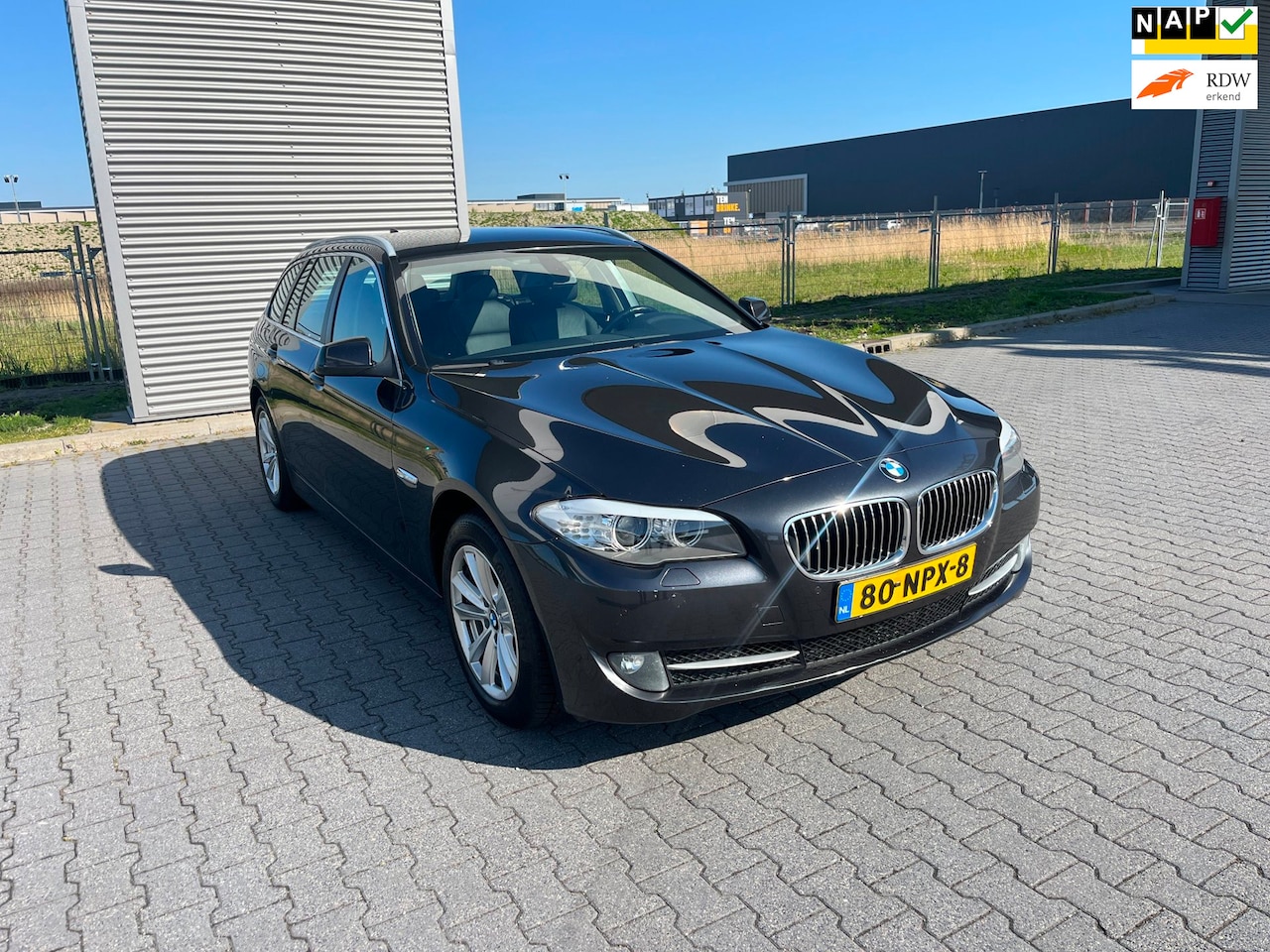 BMW 5-serie Touring - 523i High Executive AUTOMAAT| LEDER | DEALER OH - AutoWereld.nl