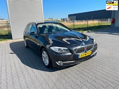 BMW 5-serie Touring - 523i High Executive AUTOMAAT| LEDER | DEALER OH