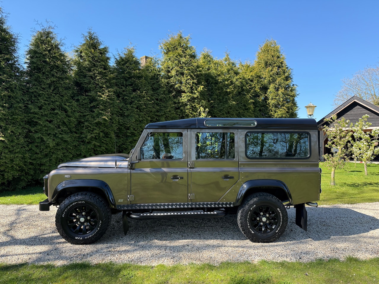 Land Rover Defender - 2.4 TD 110 SW Rough Van tweede eigenaar