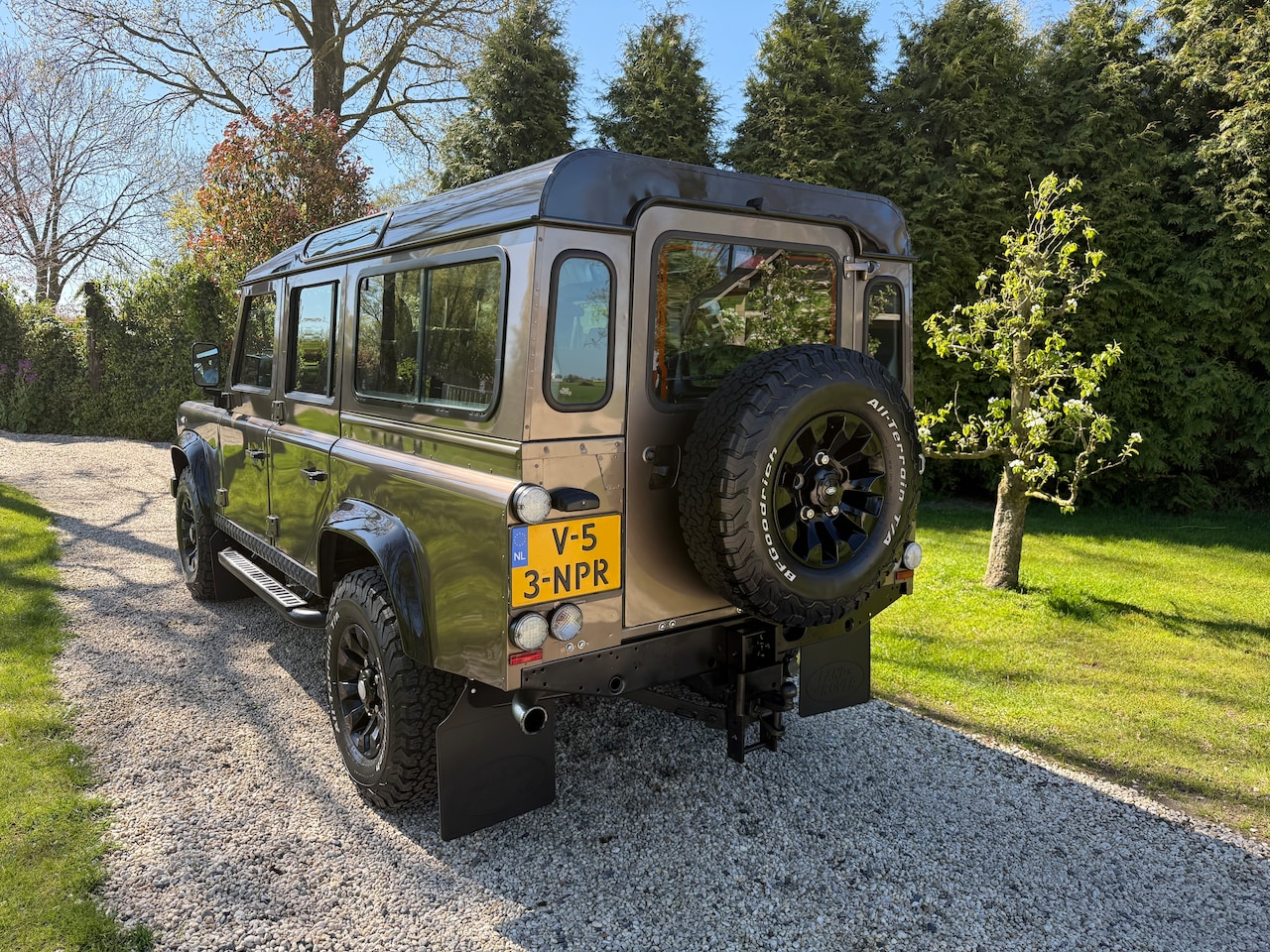 Land Rover Defender - 2.4 TD 110 SW Rough Van tweede eigenaar