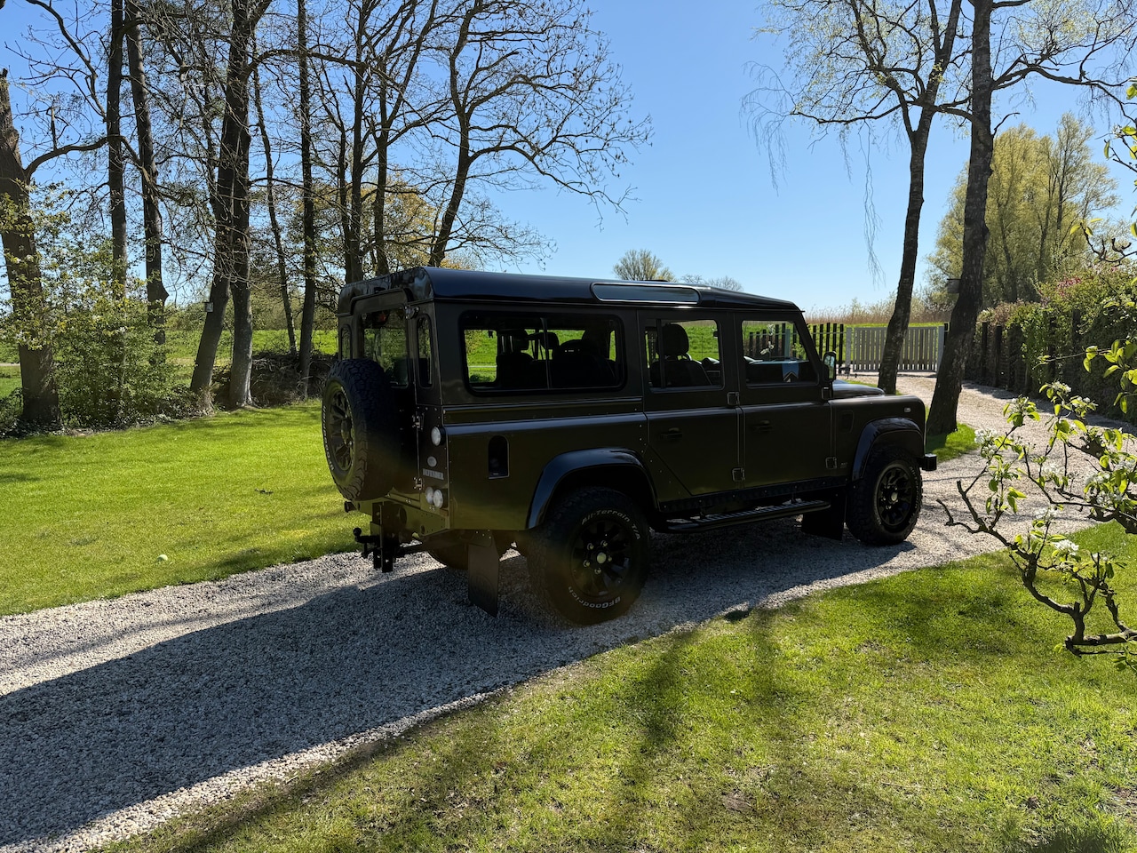 Land Rover Defender - 2.4 TD 110 SW Rough Van tweede eigenaar