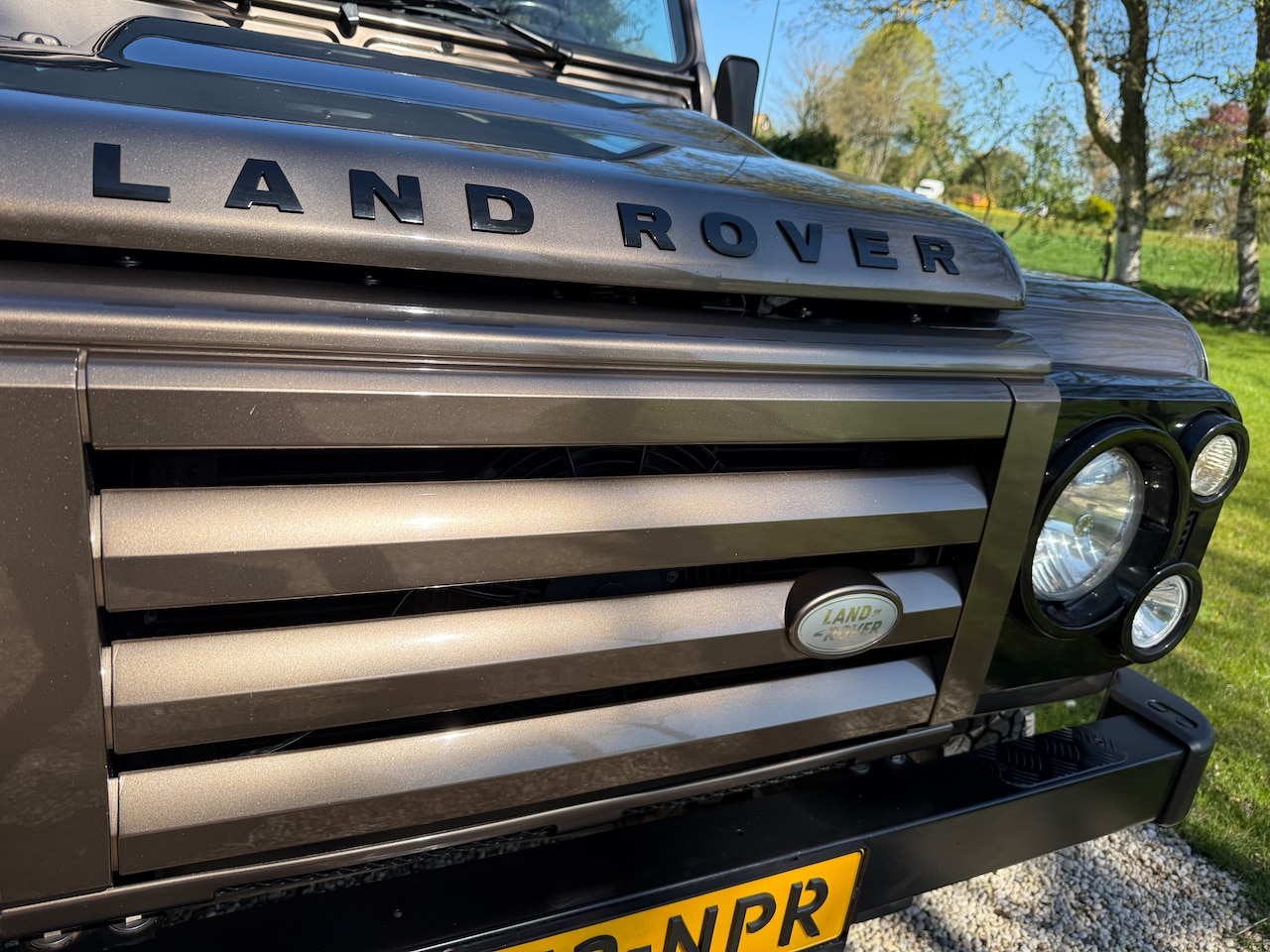 Land Rover Defender - 2.4 TD 110 SW Rough Van tweede eigenaar
