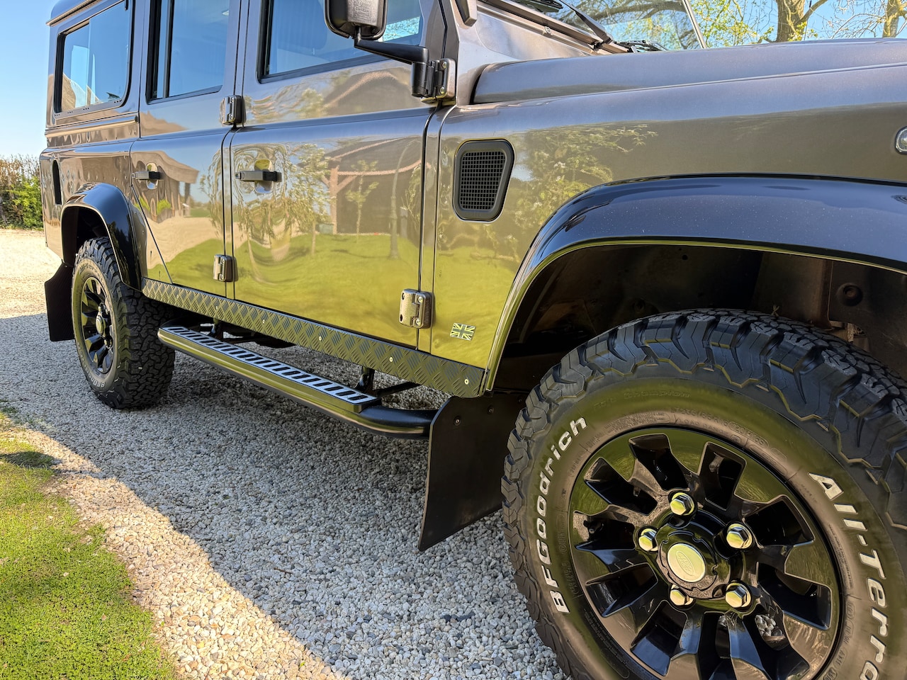 Land Rover Defender - 2.4 TD 110 SW Rough Van tweede eigenaar