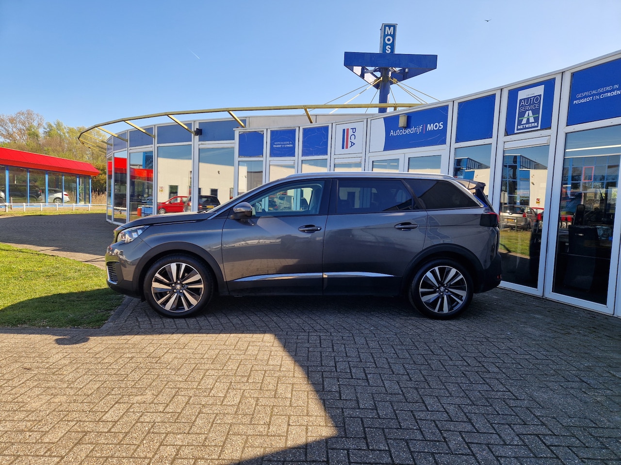Peugeot 5008 - 1.5 BlueHDI Blue Lease Premium7pers. - AutoWereld.nl