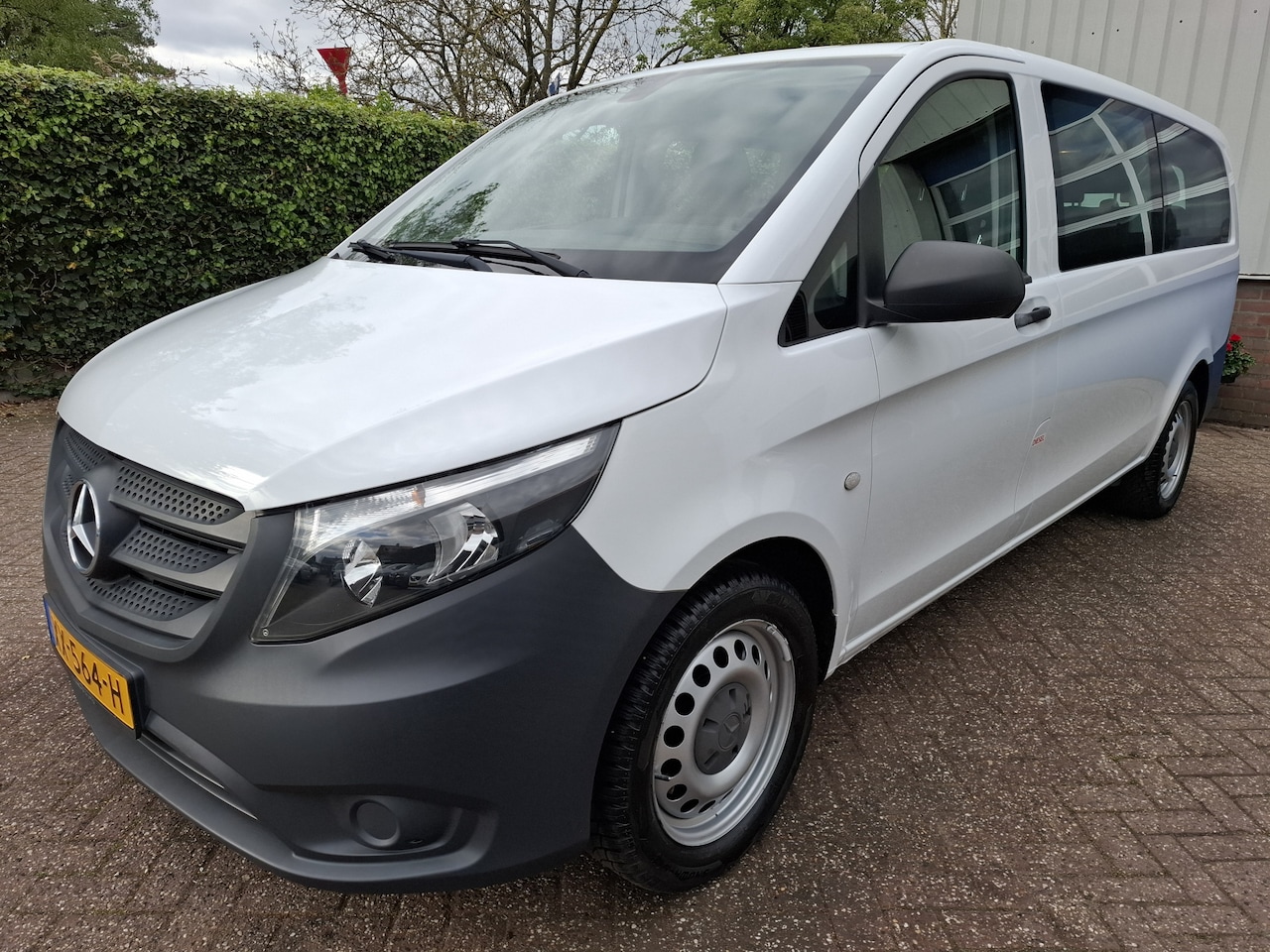 Mercedes-Benz Vito Tourer - 114BLUETEC 27825.- INCL BTW 9-PERSOONS AUTOMAAT 135PK - AutoWereld.nl