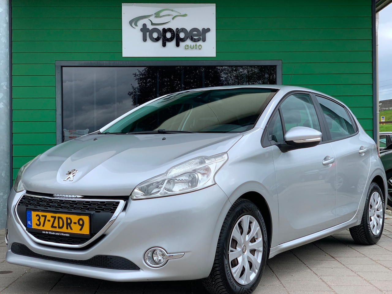 Peugeot 208 - 1.2 VTi Active|D-Riem Verv.|Navigatie|CruiseControl| - AutoWereld.nl